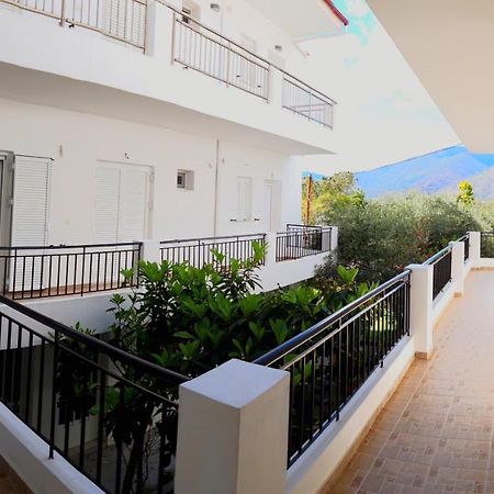 Ενοικιαζόμενα Δωμάτια Γεωργία Σταμούλου Rovies Ngoại thất bức ảnh