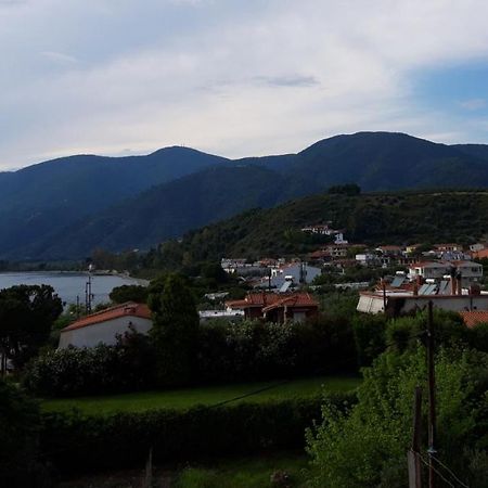 Ενοικιαζόμενα Δωμάτια Γεωργία Σταμούλου Rovies Ngoại thất bức ảnh